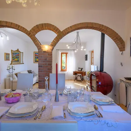 3 Bedroom Amazing In Casa vacanze