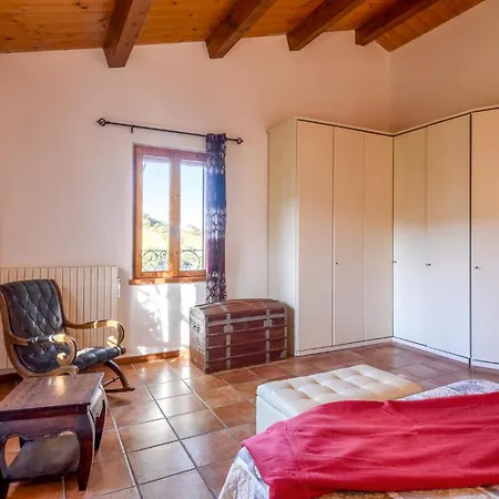 3 Bedroom Amazing In Holiday home