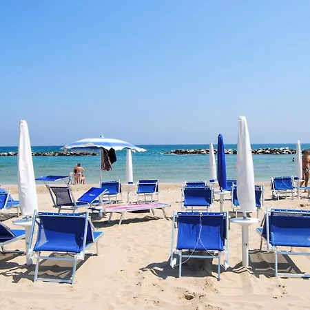 Casa vacanze 3 Bedroom Amazing In Montelabbate