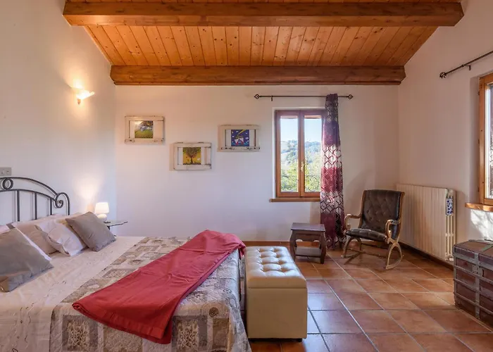 Holiday home 3 Bedroom Amazing In Montelabbate