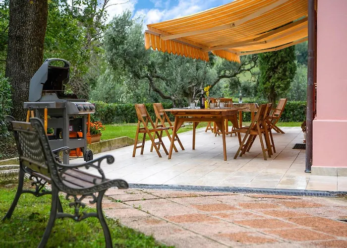 3 Bedroom Amazing In Holiday home